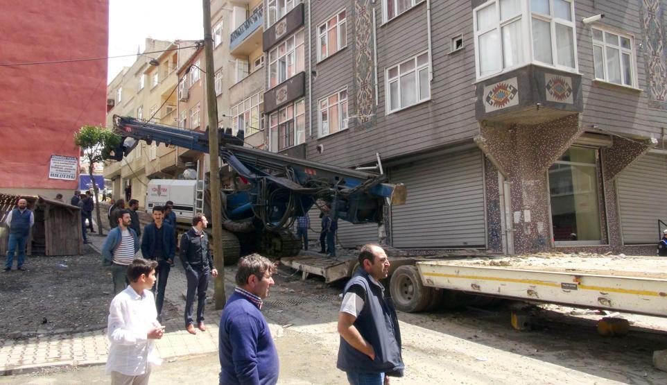Mahallede TIR dehşeti