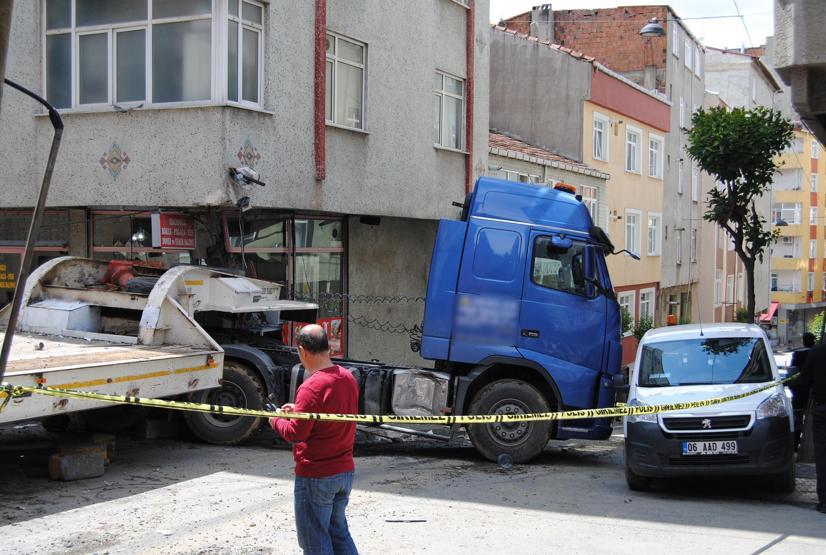 Mahallede TIR dehşeti