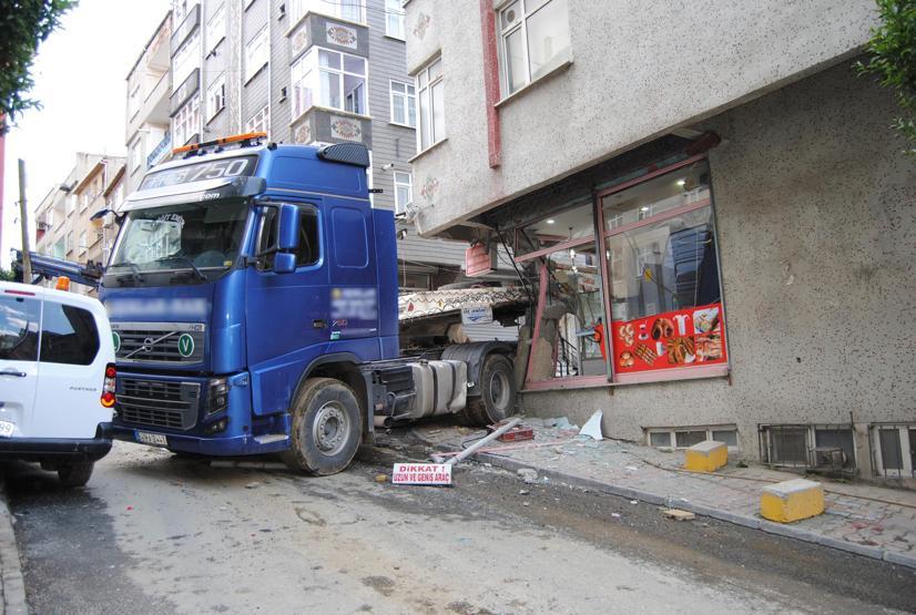 Mahallede TIR dehşeti