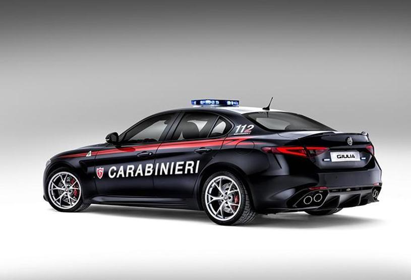 Polislere özel Alfa Romeo Guilia QV