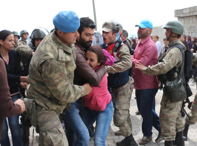 Kahramanmaraşta konteyner kent gerginliği: 18 gözaltı