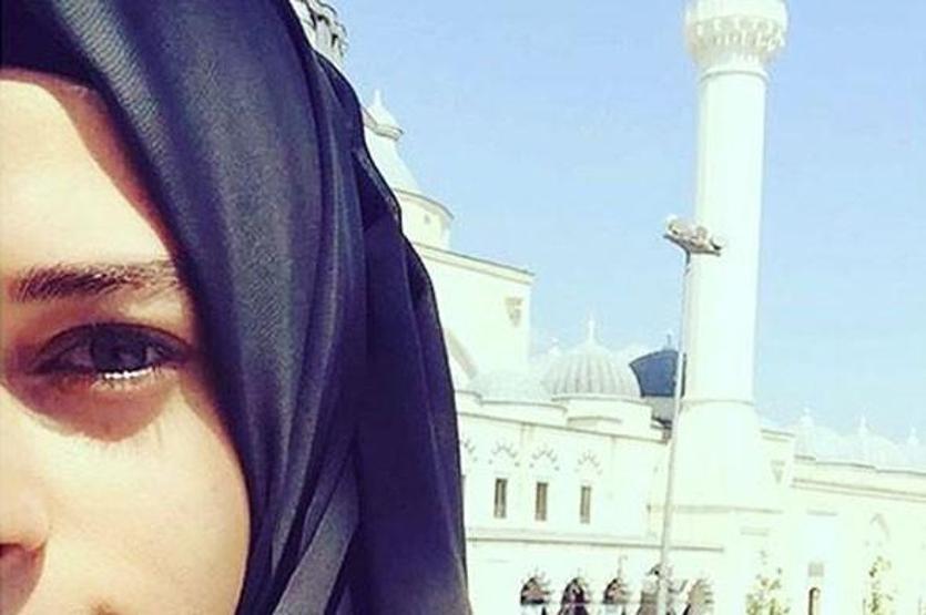 Büşra Ayaydın: Tesettür kararı alırken çok zorlandım