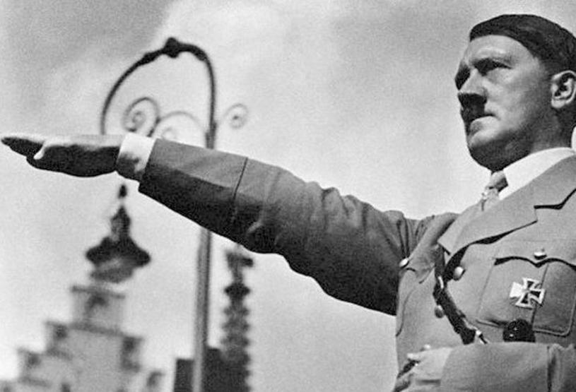 Hitler heykeli rekor fiyatla satıldı