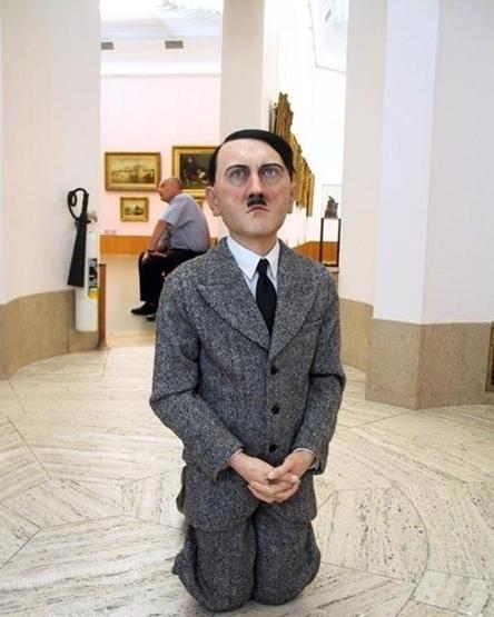 Hitler heykeli rekor fiyatla satıldı