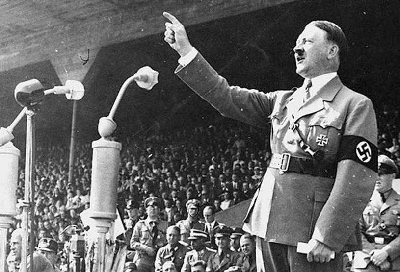 Hitler heykeli rekor fiyatla satıldı