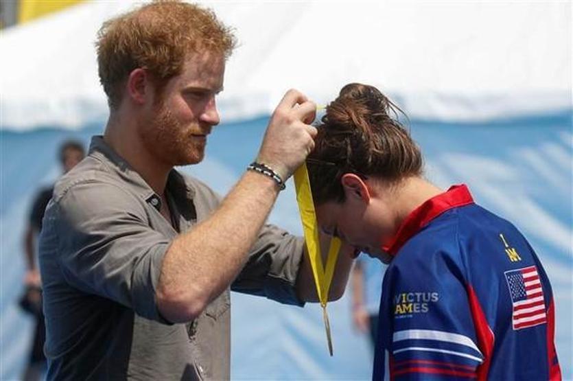 İngiliz Prensi Harry’i şaşırtan hareket