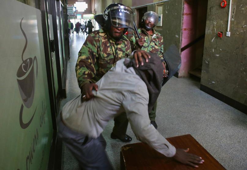 Kenya polisinden sert müdahale