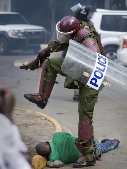 Kenya polisinden sert müdahale
