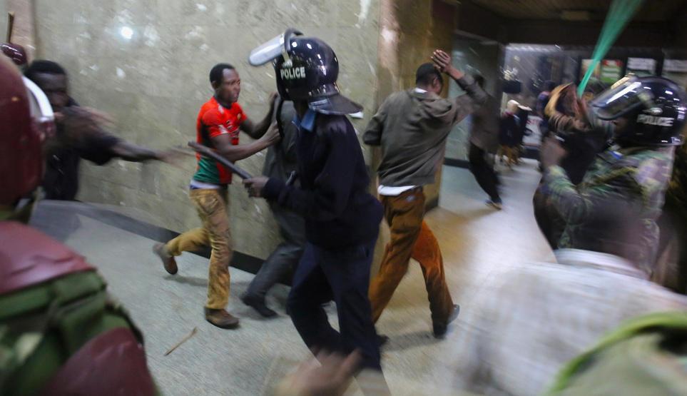 Kenya polisinden sert müdahale