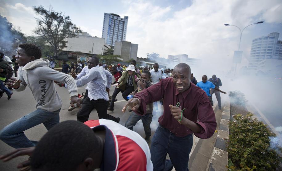 Kenya polisinden sert müdahale