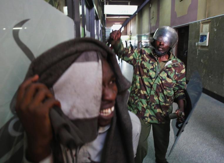 Kenya polisinden sert müdahale