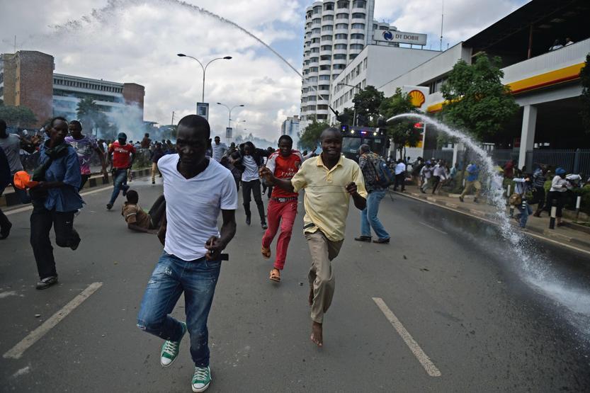 Kenya polisinden sert müdahale
