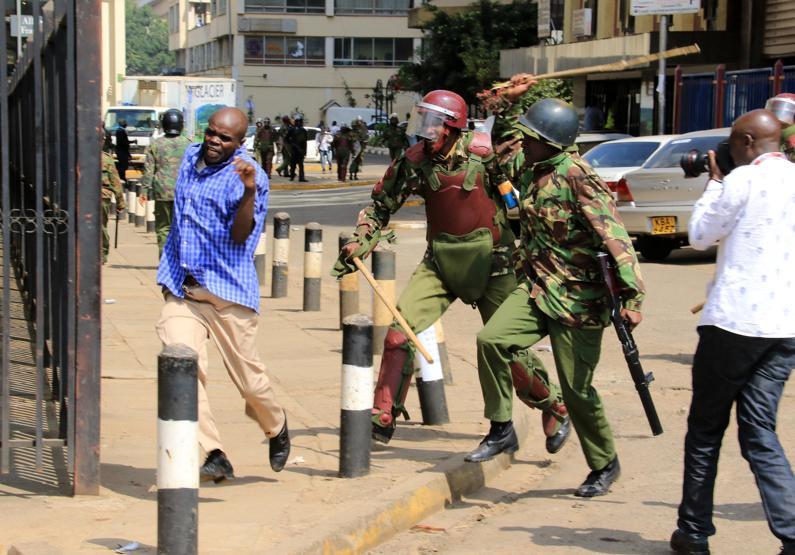 Kenya polisinden sert müdahale