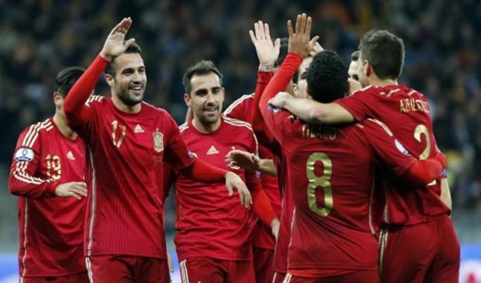 UEFAya göre Euro 2016ya katılan 24 takımın en iyi 11leri