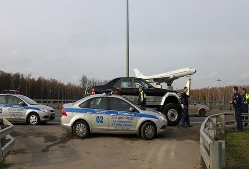 Rus mühendis hurdadan canavar yarattı