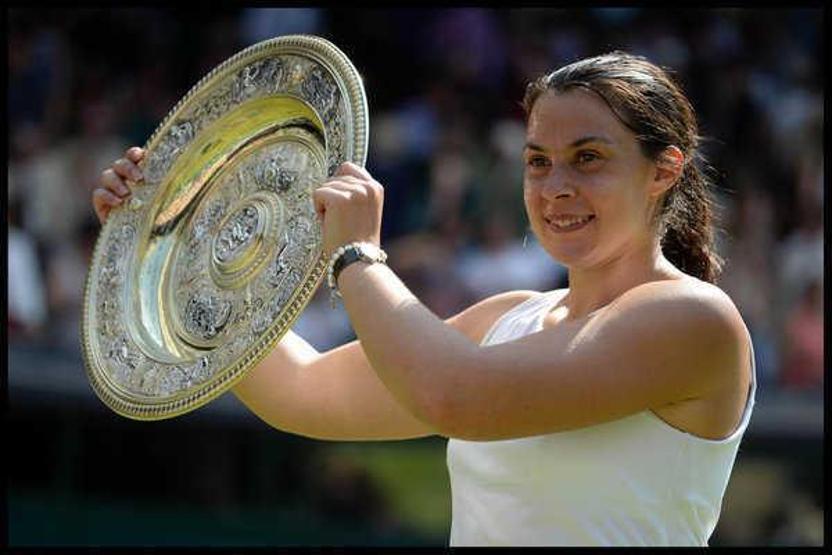 Wimbledon şampiyonu tenisçi bir deri bir kemik kaldı