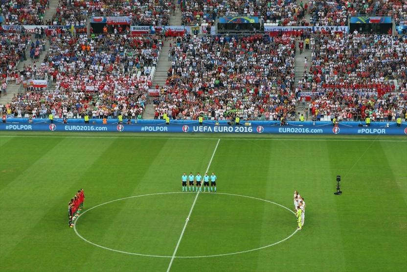 EURO 2016da İstanbul için saygı duruşu yapıldı