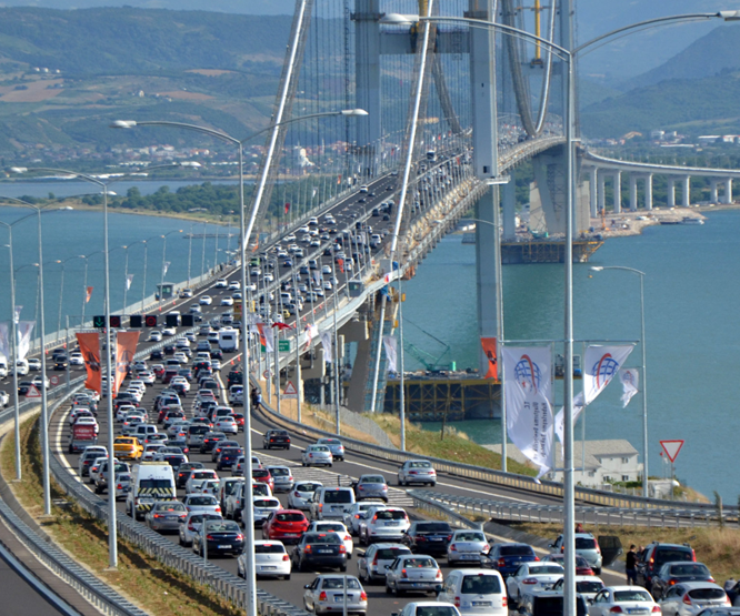 Köprülerden geçiş ücreti iki yılda ikiye katlandı