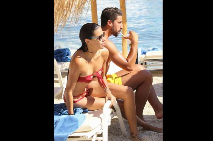 Adriana Limanın bikinisi olay yarattı