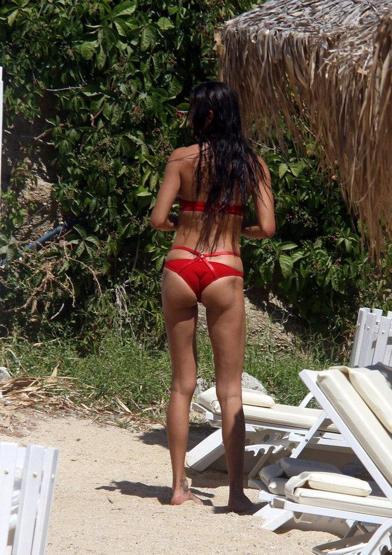 Adriana Limanın bikinisi olay yarattı