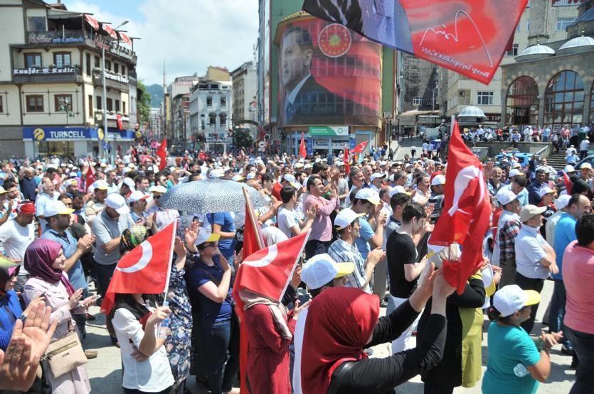 Tüm Türkiye sokakta