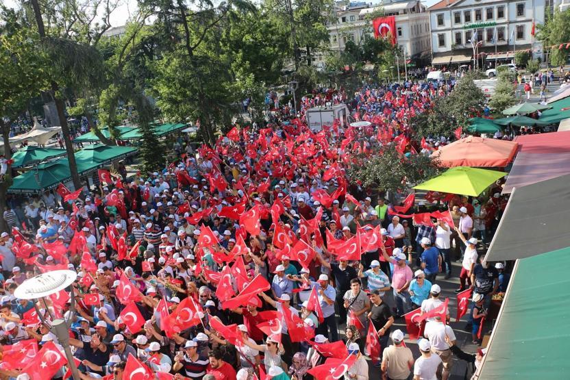 Tüm Türkiye sokakta
