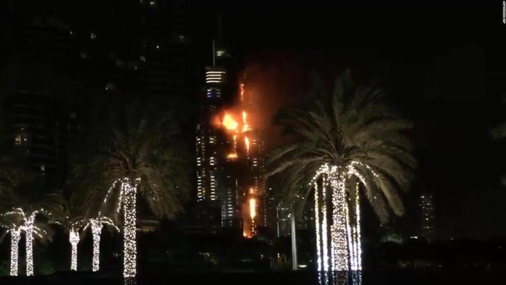Dubaide 75 katlı gökdelende yangın