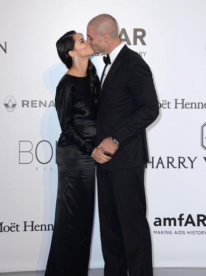 Adriana Lima yeni sevgilisi Julian Edelmanla el ele