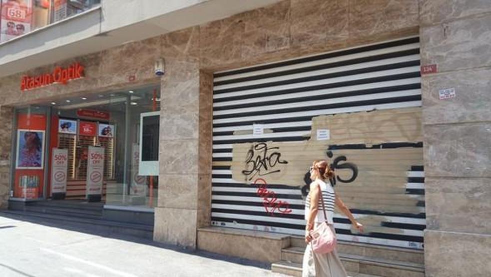 Beyoğlunda neler oluyor Mağazalar tek tek kapanıyor