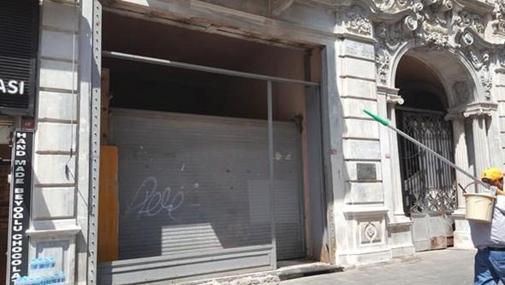 Beyoğlunda neler oluyor Mağazalar tek tek kapanıyor