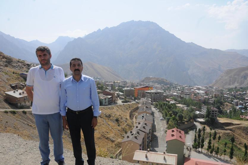 TBMMnin kararıyla Hakkari sevince, Yüksekova yasa boğuldu