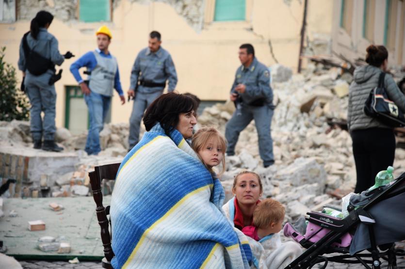 İtalyadaki depremden ilk kareler