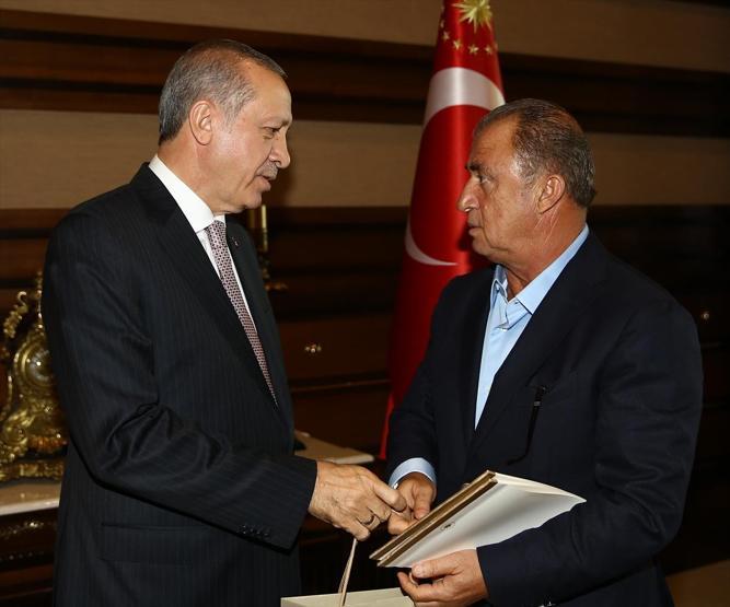Cumhurbaşkanı Erdoğan A Milli Takımı kabul etti