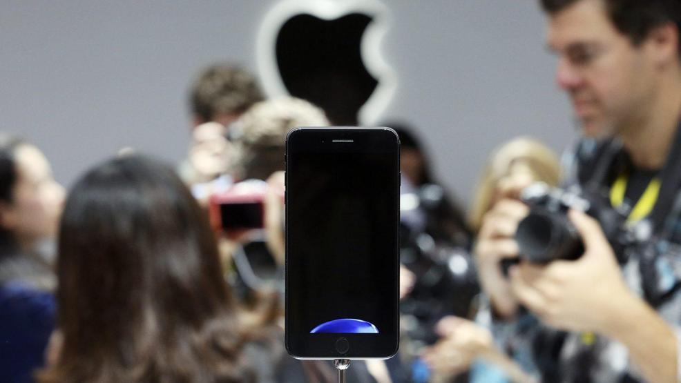 iPhone 7 çıkar çıkmaz ortaya atılan iPhone 8 iddiaları