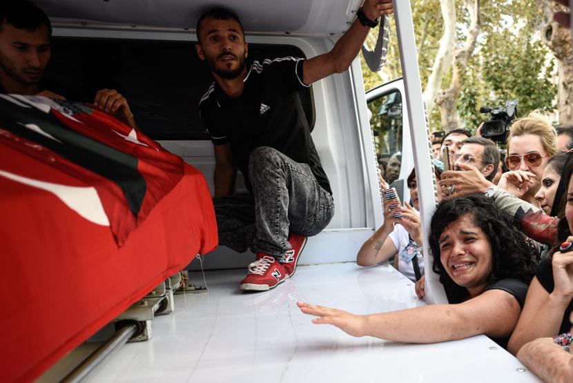 Tarık Akana son veda