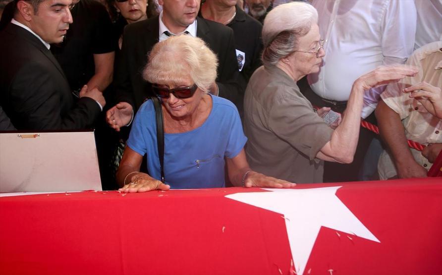 Tarık Akana son veda