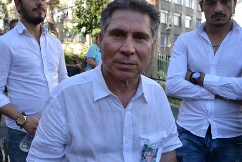 Tarık Akanın cenaze törenine binlerce kişi katıldı
