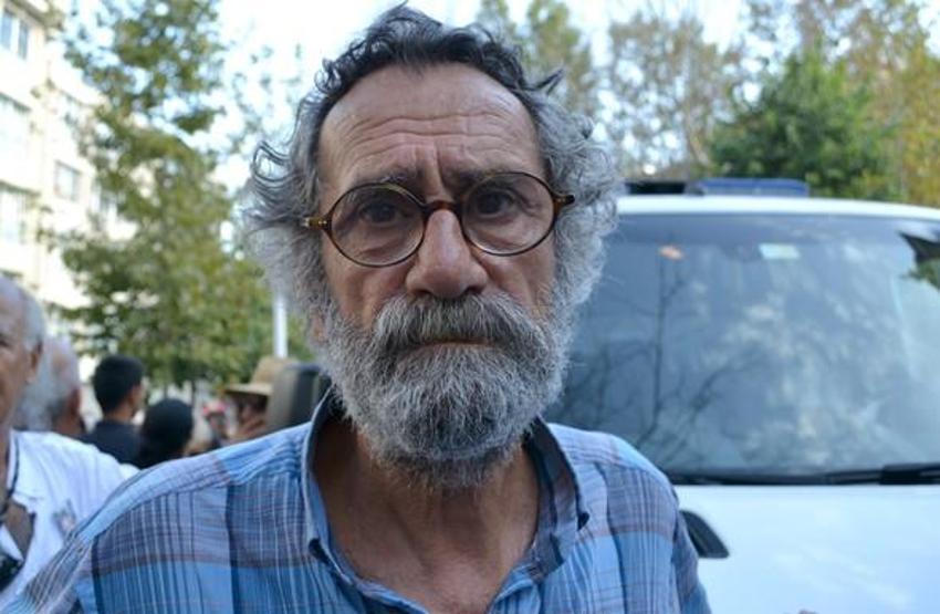 Tarık Akanın cenaze törenine binlerce kişi katıldı