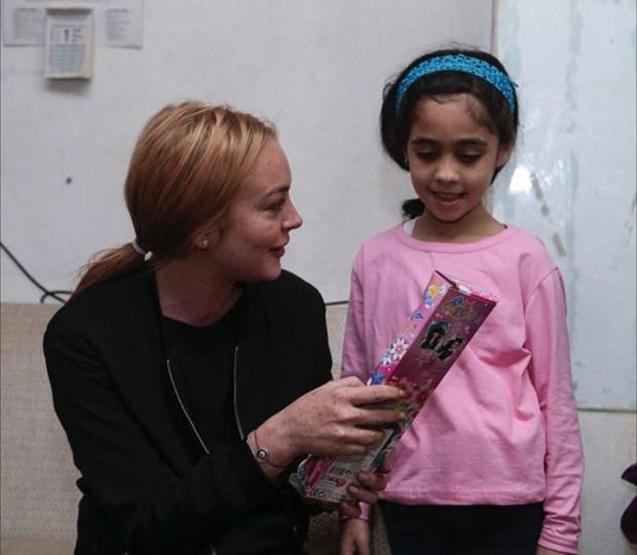 Lindsay Lohandan İstanbulda Dünya Beşten Büyüktür mesajı