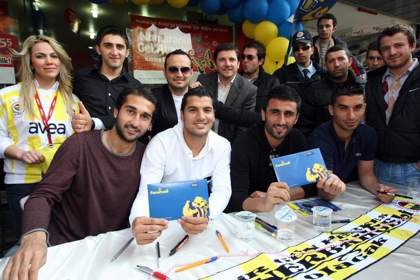 Önder Turacı bıçaklandı
