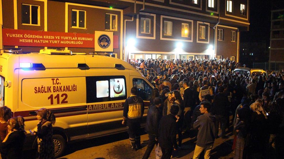 Kız yurdunda kız kaçırma protestosu