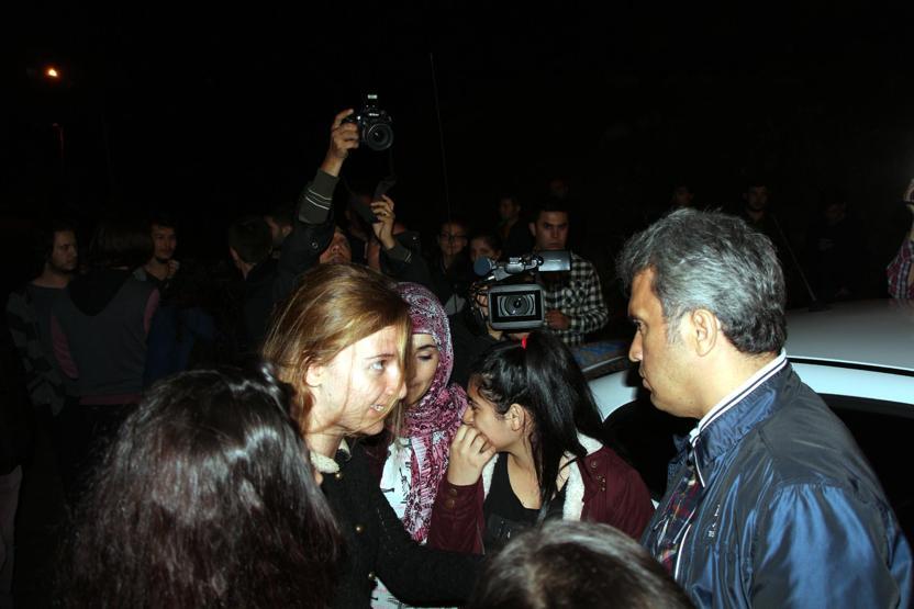 Kız yurdunda kız kaçırma protestosu