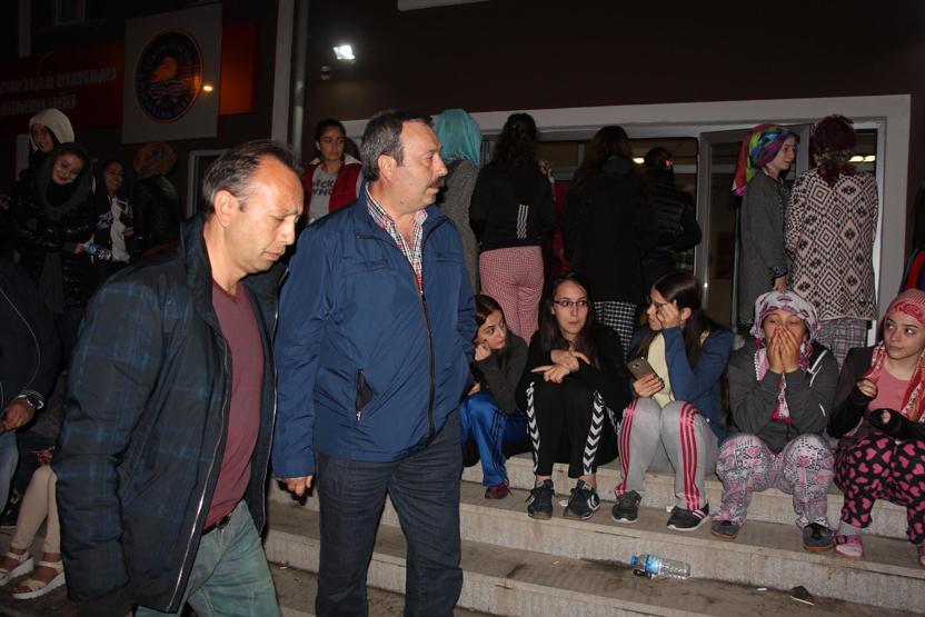 Kız yurdunda kız kaçırma protestosu