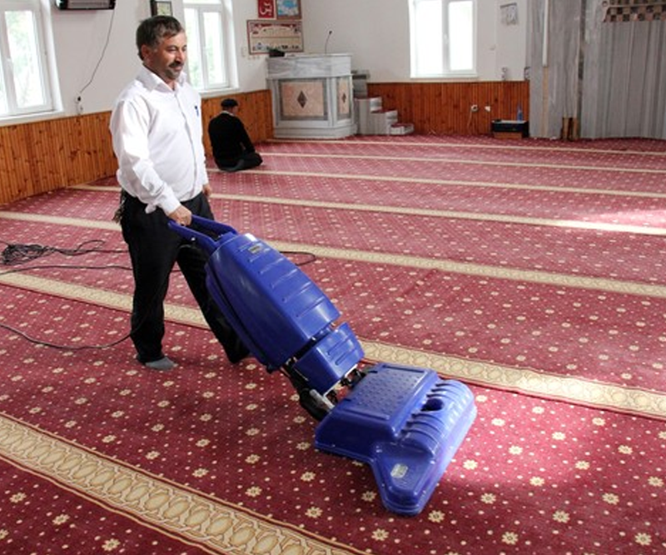 Tarihi kilise imama emanet