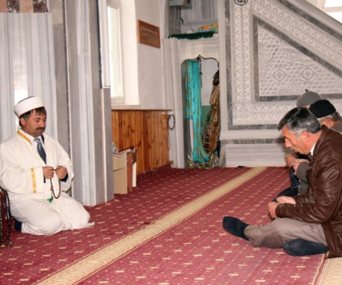 Tarihi kilise imama emanet