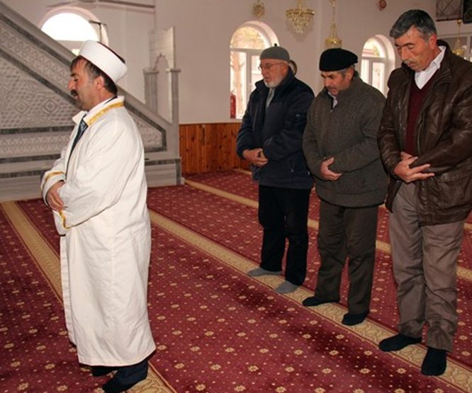 Tarihi kilise imama emanet