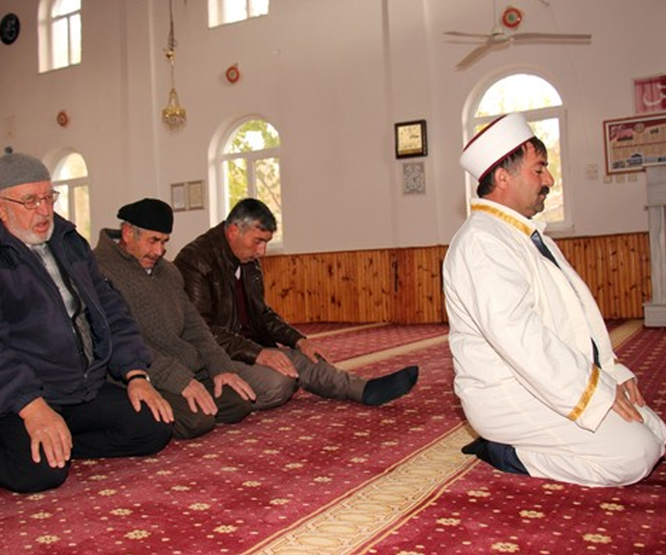 Tarihi kilise imama emanet