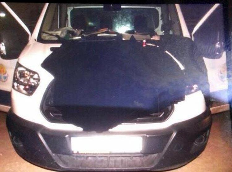 Polisi alarma geçiren çarşaflı erkek aşık çıktı