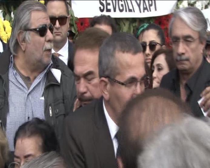 Arif Sağın eşi Yıldız Sağ son yolculuğuna uğurlandı