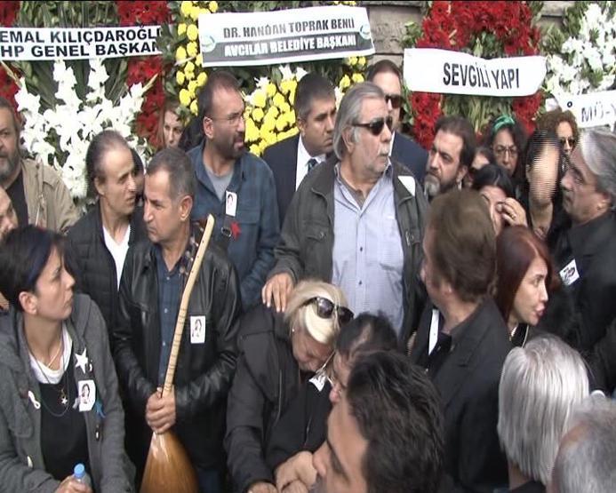 Arif Sağın eşi Yıldız Sağ son yolculuğuna uğurlandı